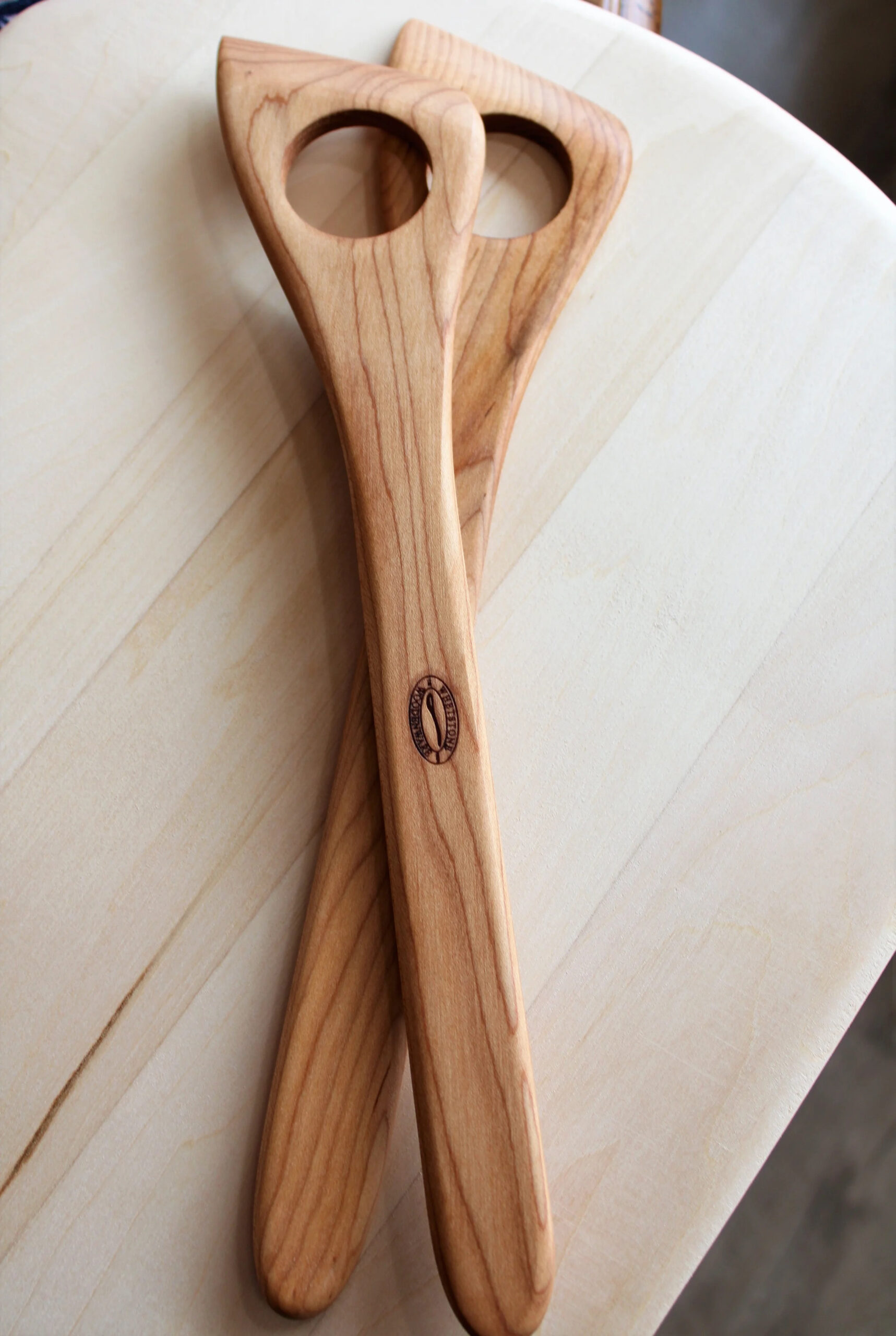 Edged Spatula with Hole G3